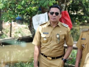Wali Kota Samarinda, Andi Harun saat meninjau 4 lokasi TPST Sungai Kaledang (Ist).